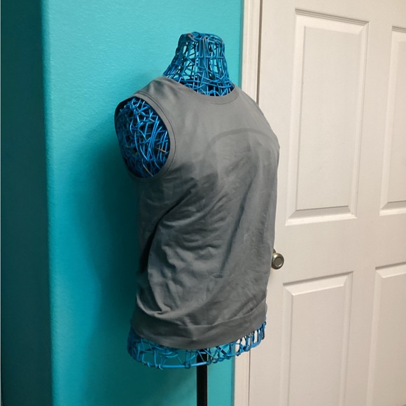 💥PRICE DROP💥 Swiftly Breathe Muscle Tank - Picture 6 of 8